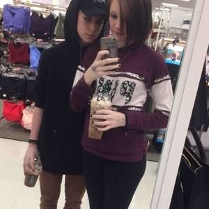 Meet your Posher, Desiree